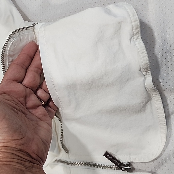 Michael Kors White Zippered Jacket. 10 - Picture 9 of 16